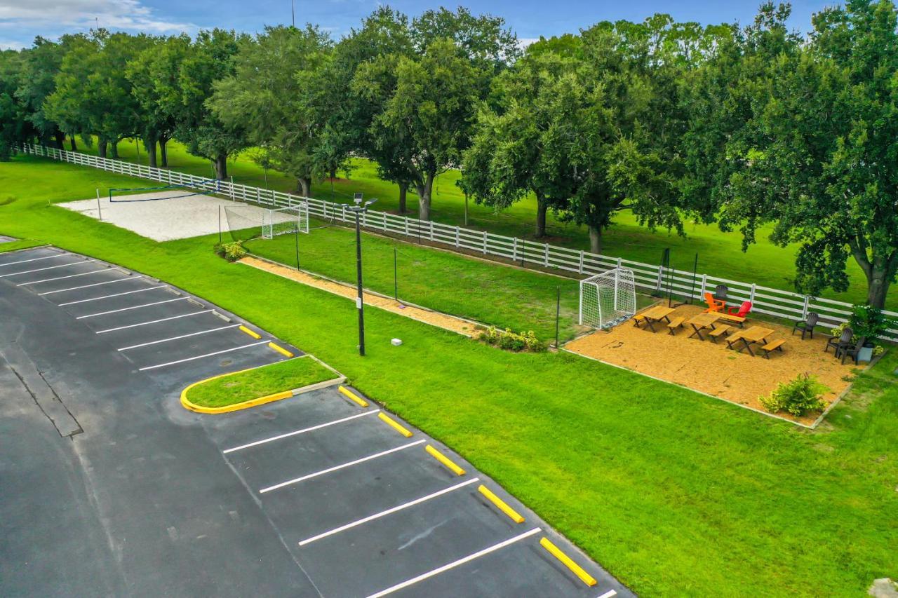 Pet Friendly In Orlando Area Near Disney Celebration Exterior photo